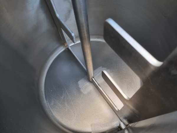 97L electrically heated mixing vessel with digital control unit and anchor agitator