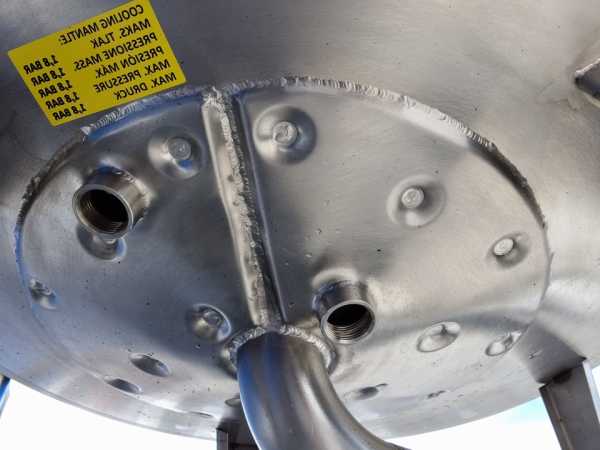 337L heat-/coolable stainless steel tank with thermoplate