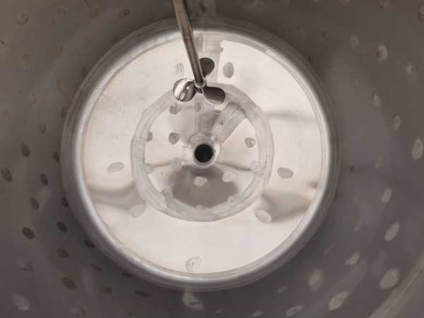 221L heat-/coolable stainless steel mixing tank with propeller mixer