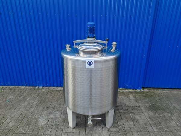 1000L heat-/coolable stainless steel tank with thermoplate and dissolver
