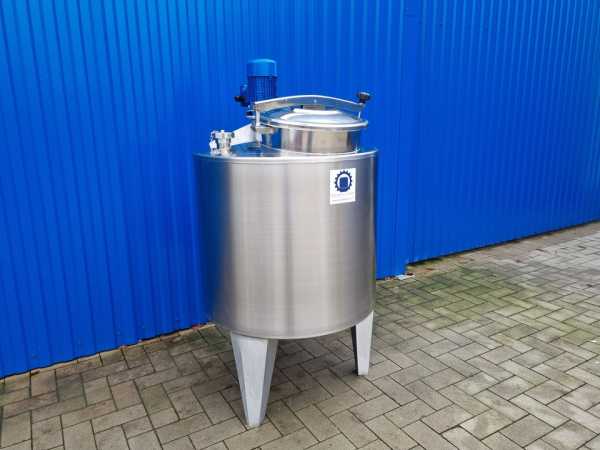 350L stainless steel vessel with propeller mixer