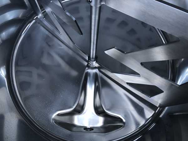 907L Transportbehälter mit Ankerrührwerk