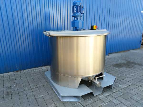 653L  stainless steel transport vessel with anchor agitator