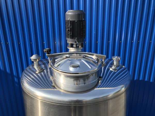 1305L stainless steel tank with dissolver