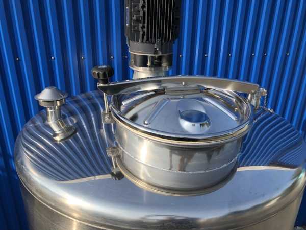 1305L stainless steel tank with dissolver