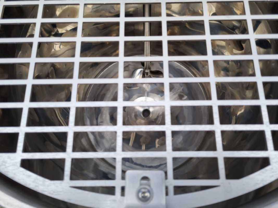 109L heat-/coolable stainless steel mixing tank with propeller mixer