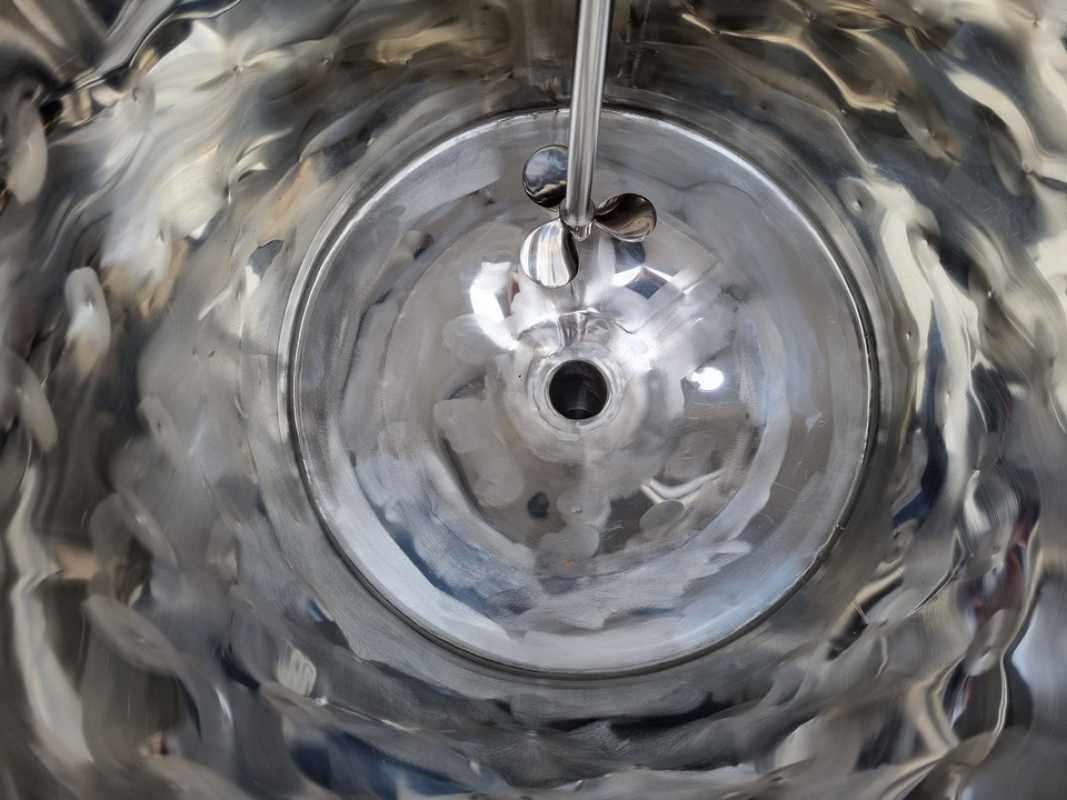 109L  isolierter heiz-/kühlbarer Edelstahl Rührwerksbehälter mit Propellerrührwerk