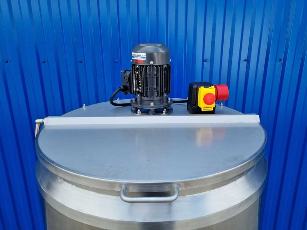 337L heat-/coolable stainless steel mixing tank with insulation and dissolver