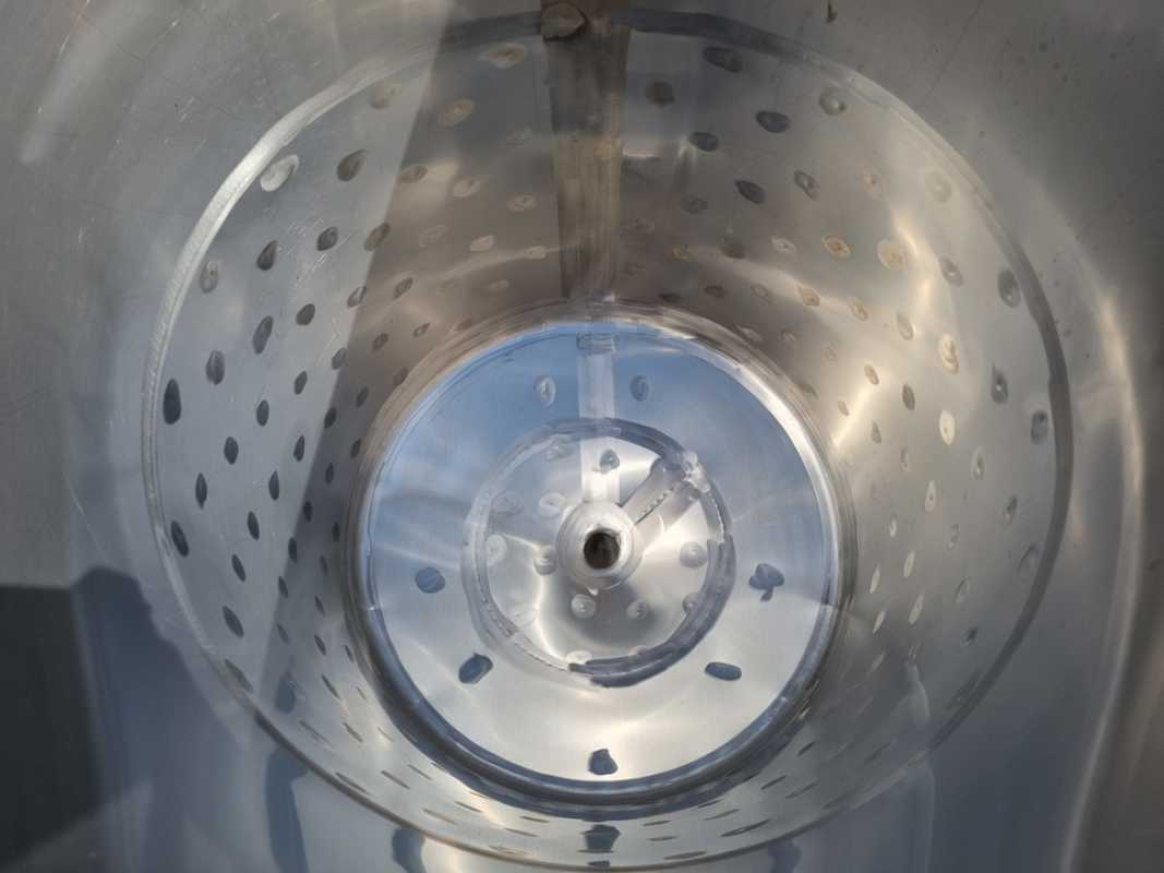 337L heat-/coolable stainless steel tank with thermoplate