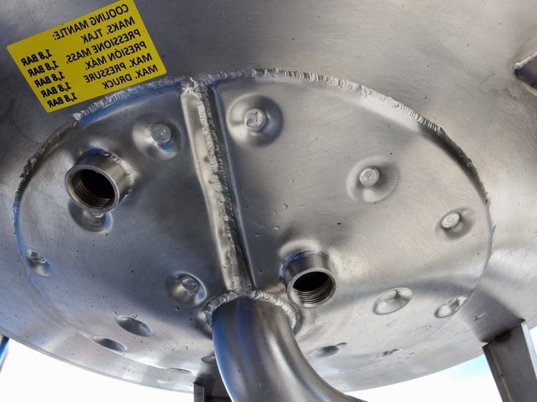 337L heat-/coolable stainless steel tank with thermoplate