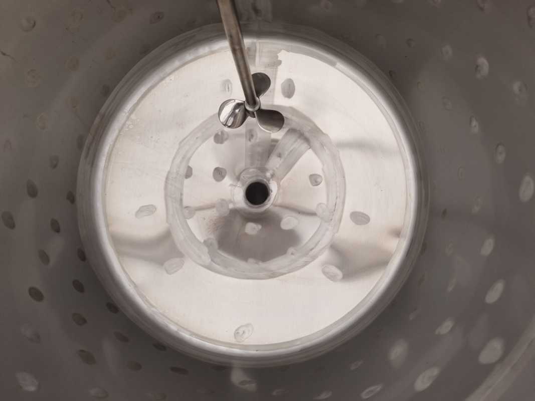 221L heat-/coolable stainless steel mixing tank with propeller mixer