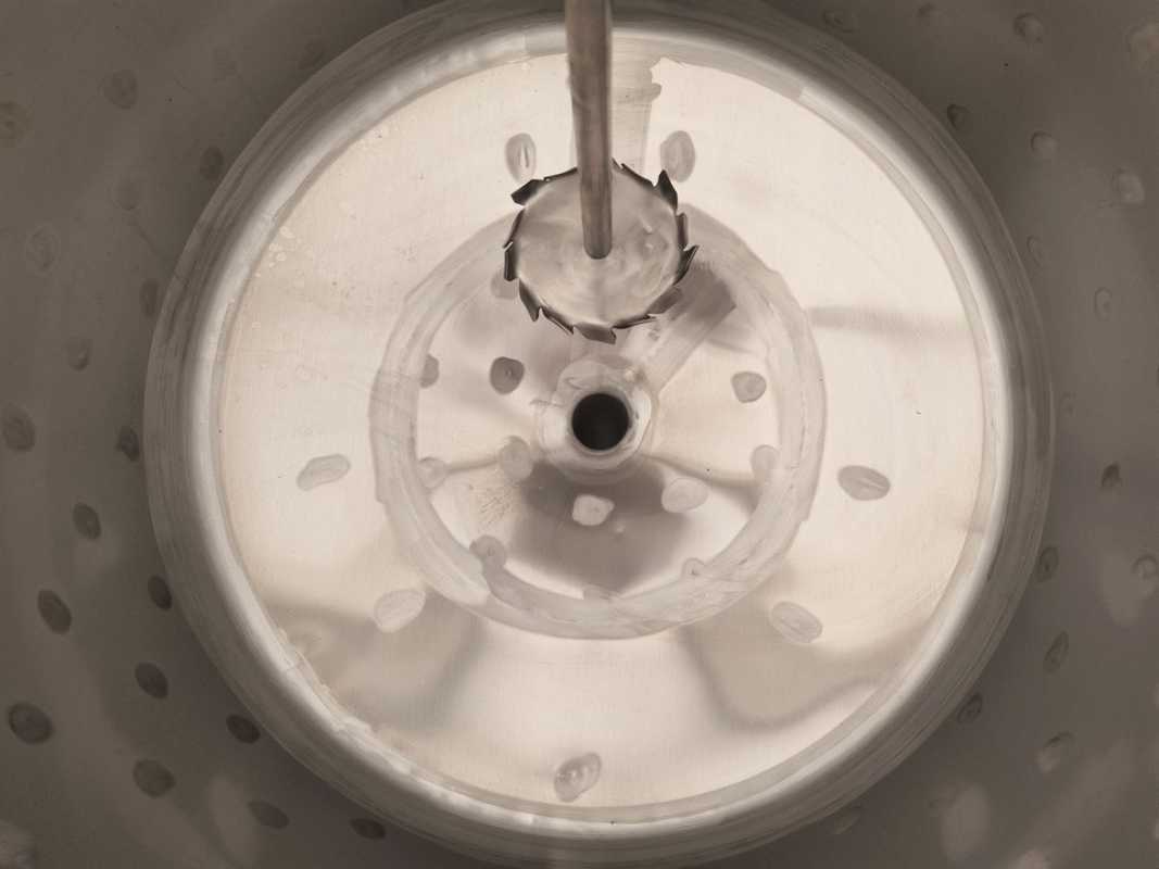 221L heiz-/kühlbarer Edelstahlbehälter mit Thermoplate und Dissolver