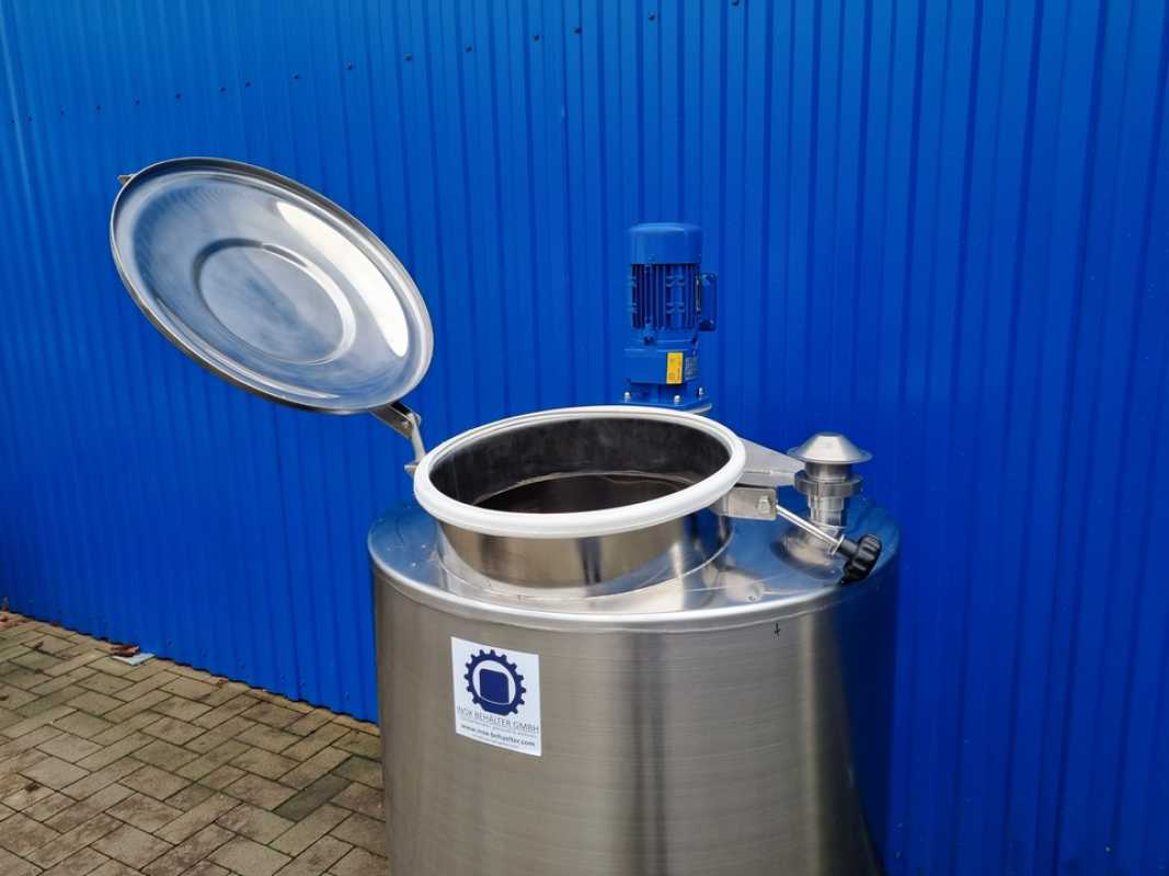 350L stainless steel vessel with paddle agitator
