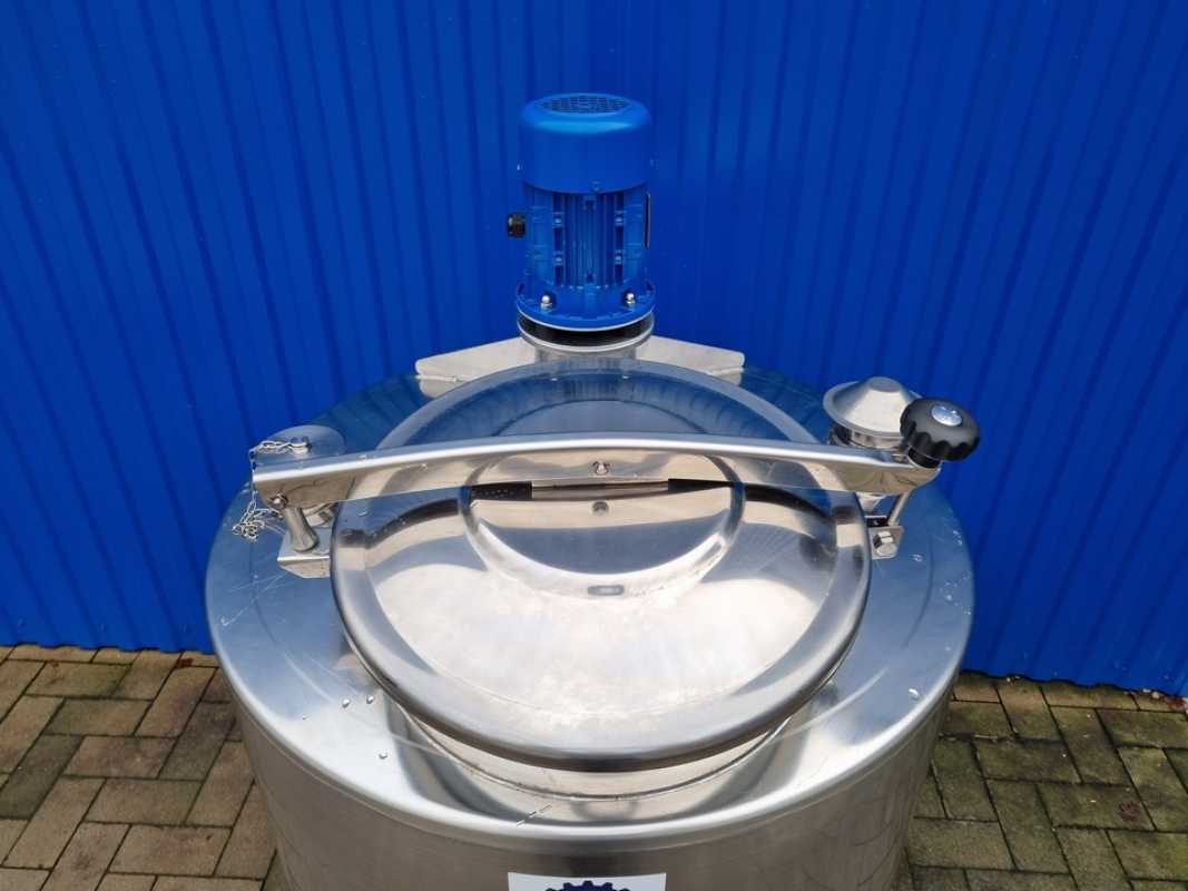 350L stainless steel vessel with propeller mixer