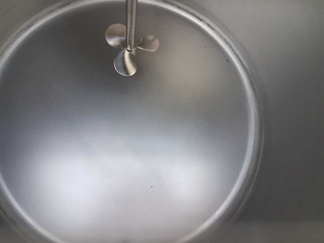 152L elektrisch beheizter Rührwerksbehälter mit Propellerrührwerk