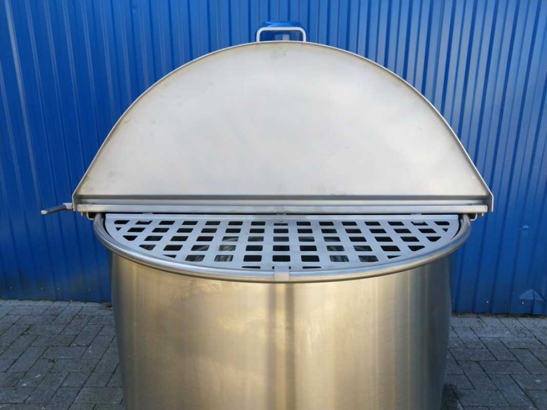 653L  stainless steel transport vessel with anchor agitator