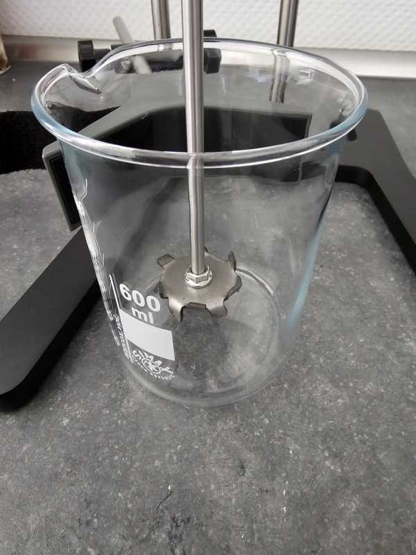 Laboratory agitator  dissolver