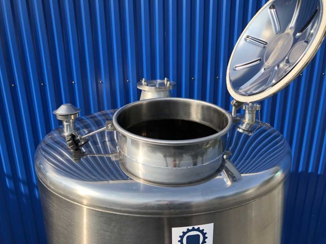 1305L stainless steel vessel with agitator mount