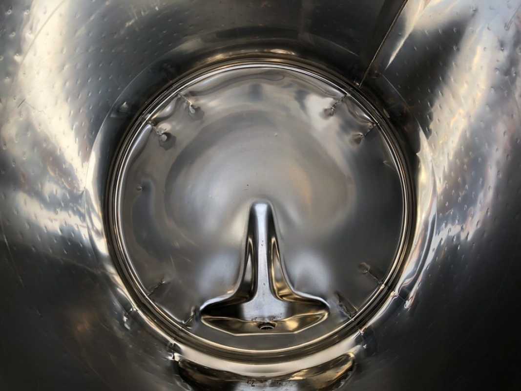 1305L heat-/coolable stainless steel tank with thermoplate