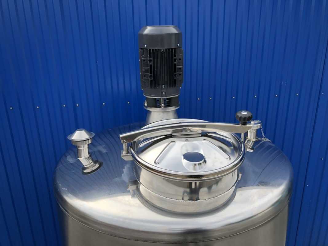 1533L Edelstahlbehälter mit Dissolver