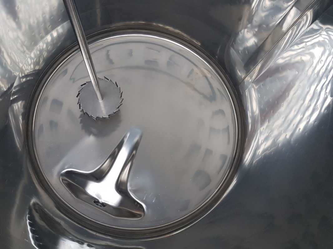 1533L Edelstahlbehälter mit Thermoplate und Dissolver