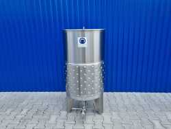 337L heat-/coolable stainless steel tank with thermoplate