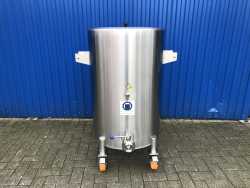 250L electrically heated stainless steel vessel with digital control unit